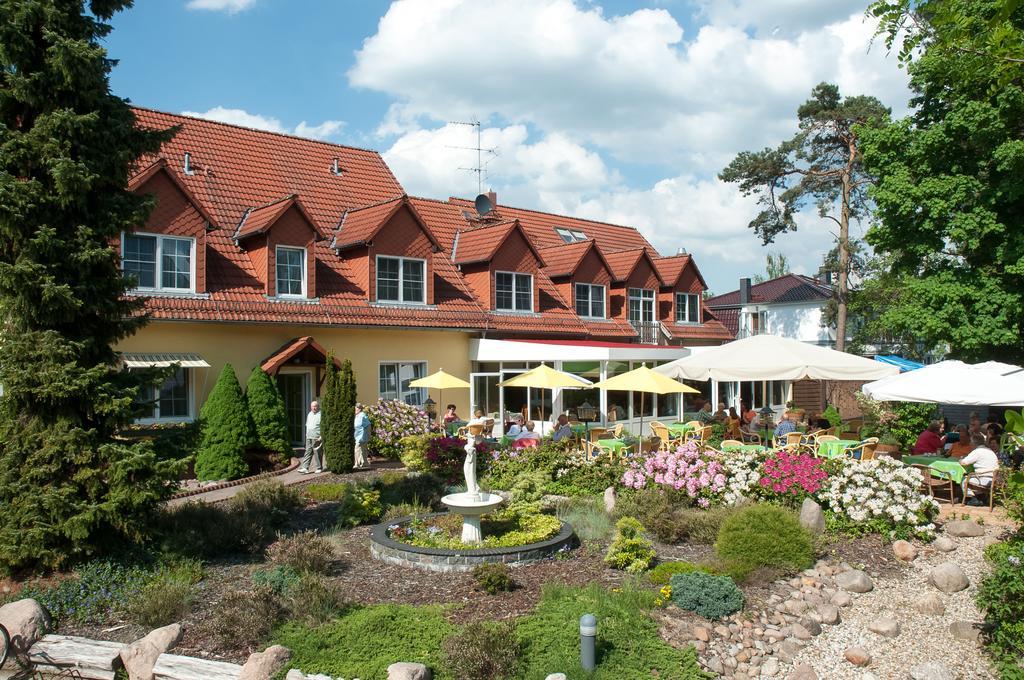 Hotel "Am Werl" Bad Saarow Exteriör bild