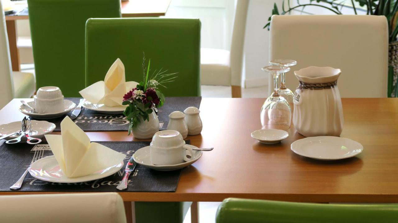 Hotel "Am Werl" Bad Saarow Exteriör bild